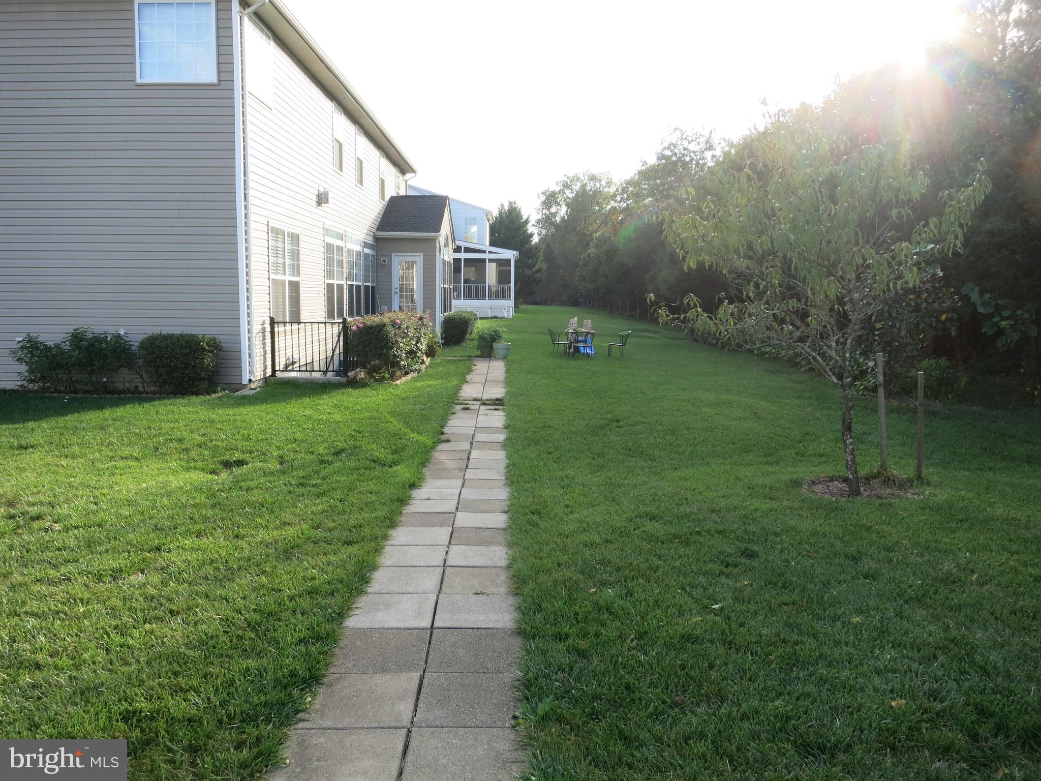 8400 HESSIAN HILL COURT