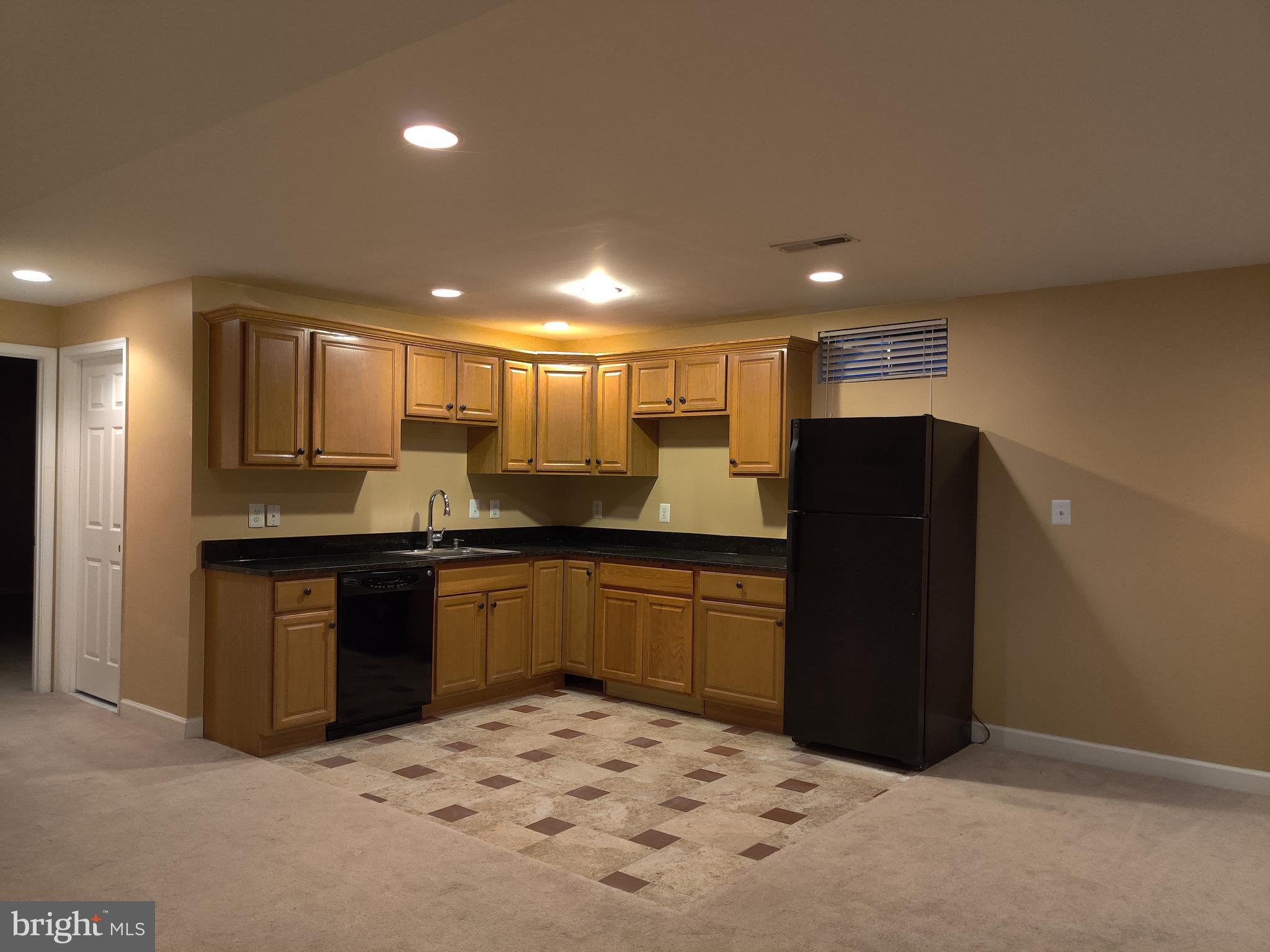 8400 HESSIAN HILL COURT