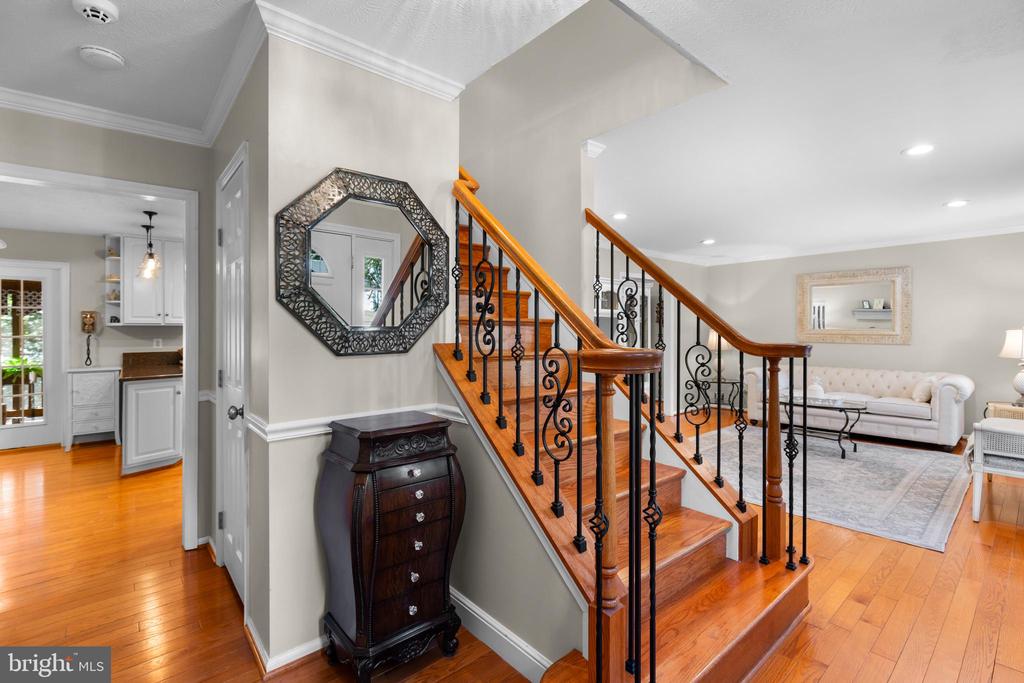 15350 MAYWOOD DRIVE