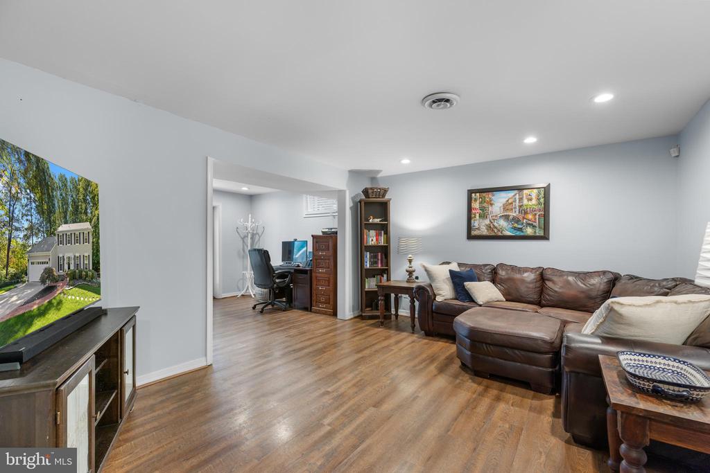 15350 MAYWOOD DRIVE