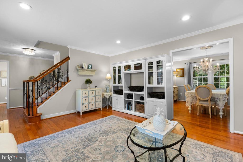 15350 MAYWOOD DRIVE