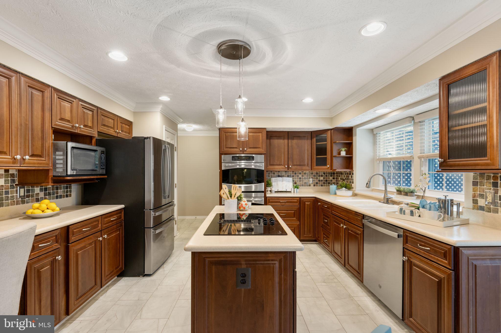 16606 ACCOLON COURT