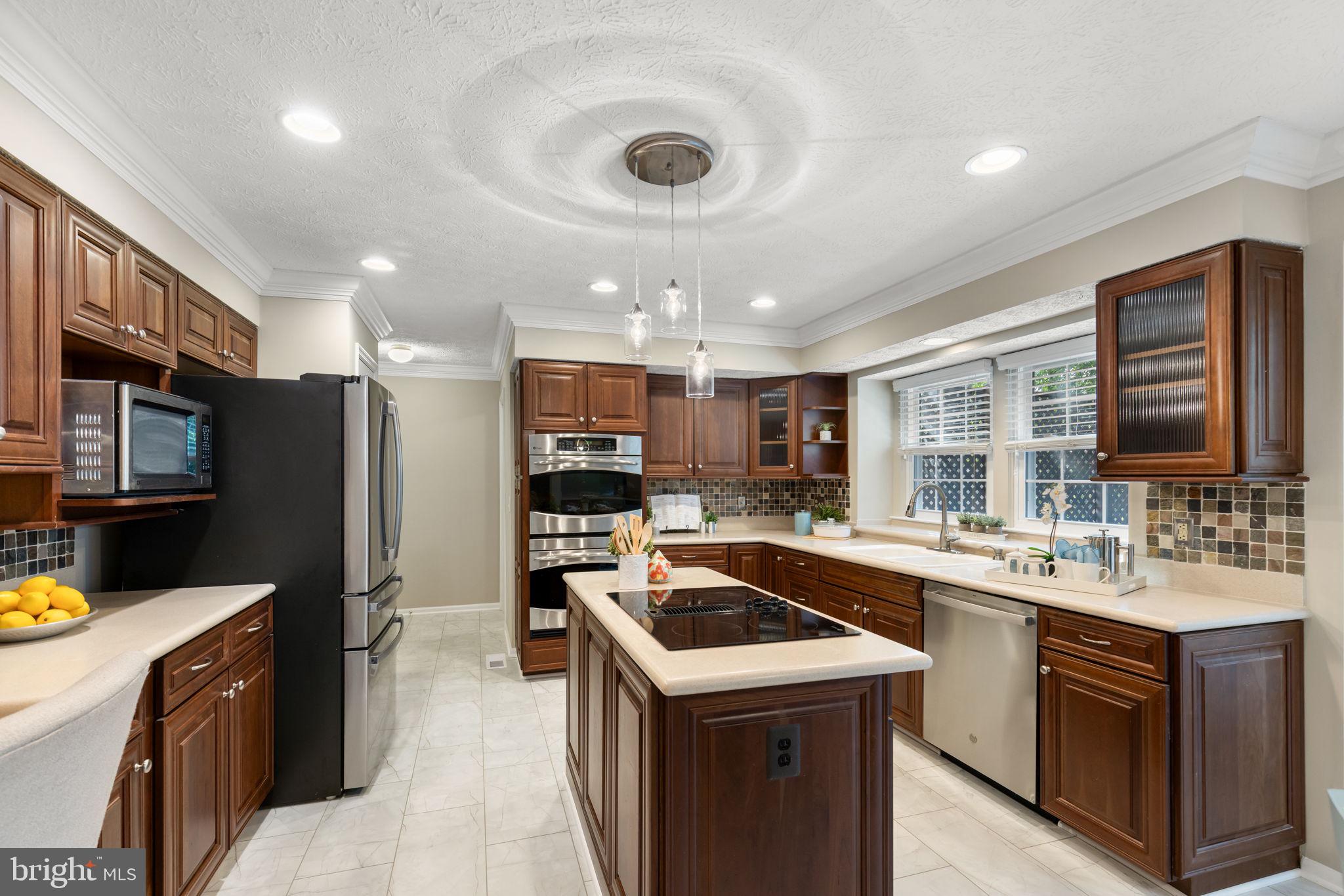 16606 ACCOLON COURT