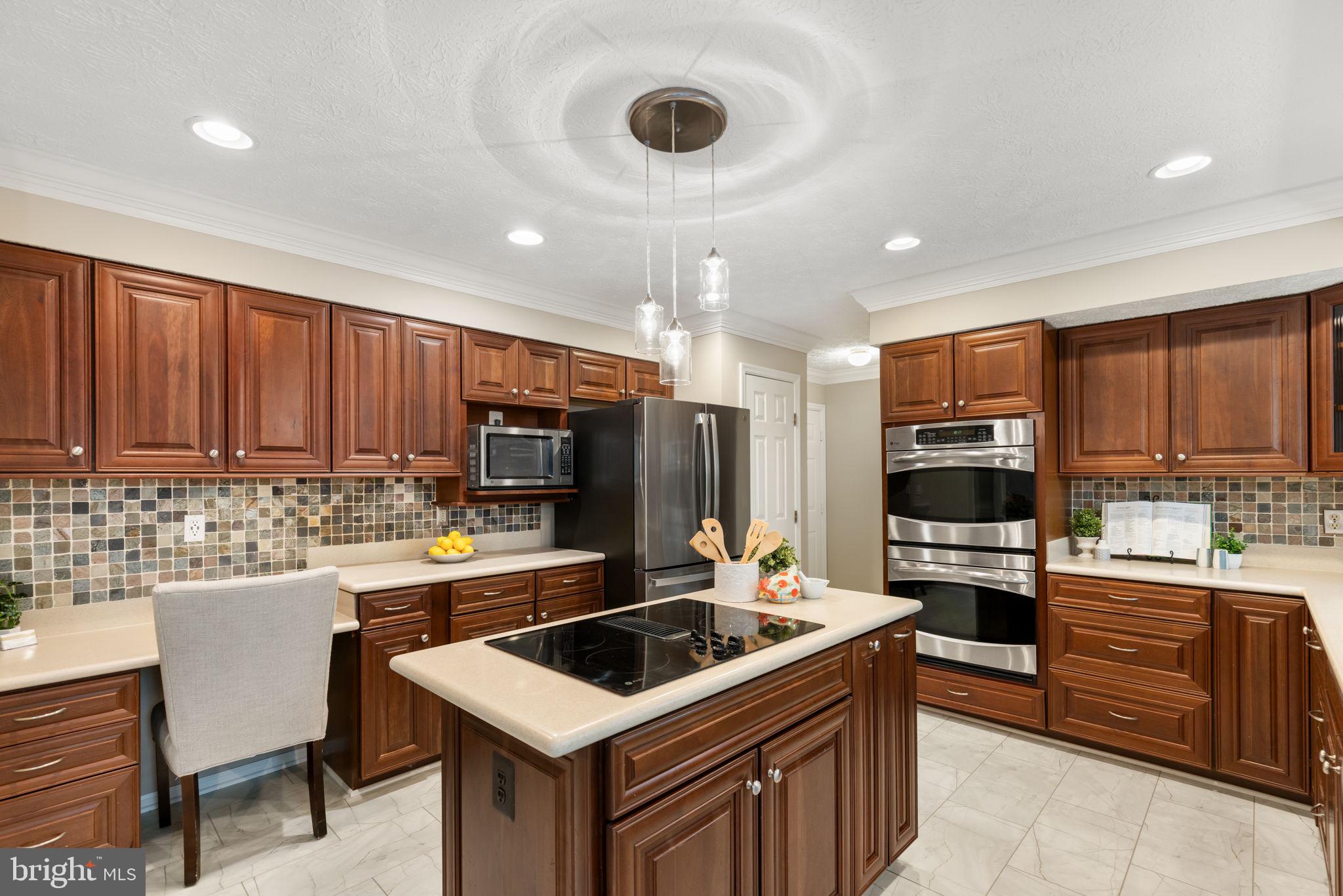 16606 ACCOLON COURT