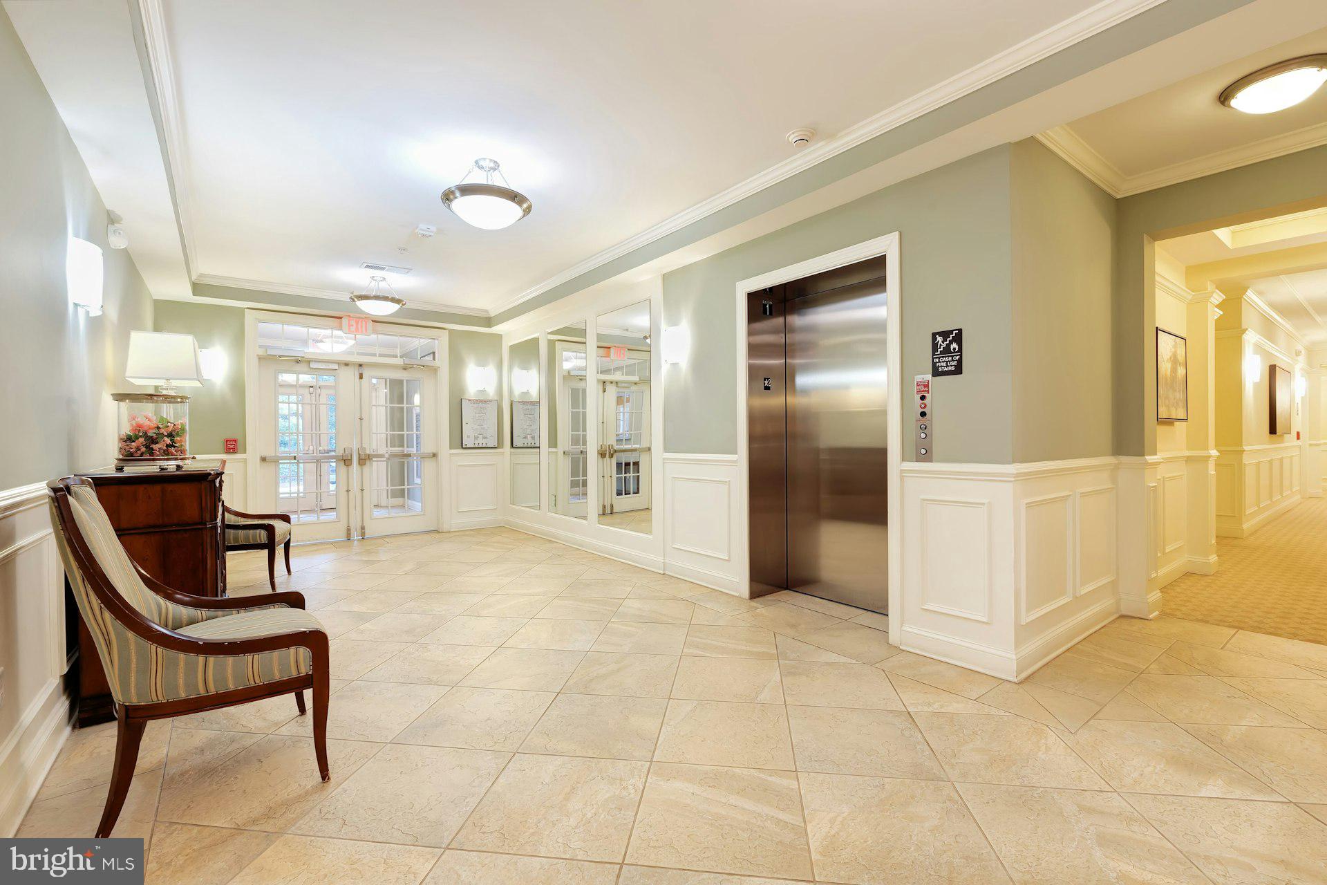 15211 ROYAL CREST DRIVE 405
