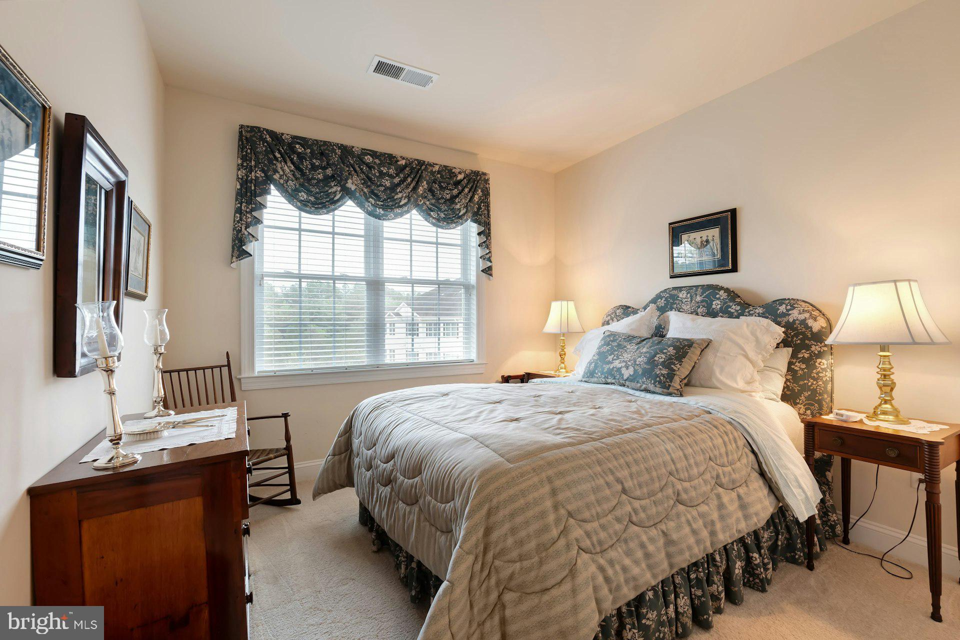 15211 ROYAL CREST DRIVE 405