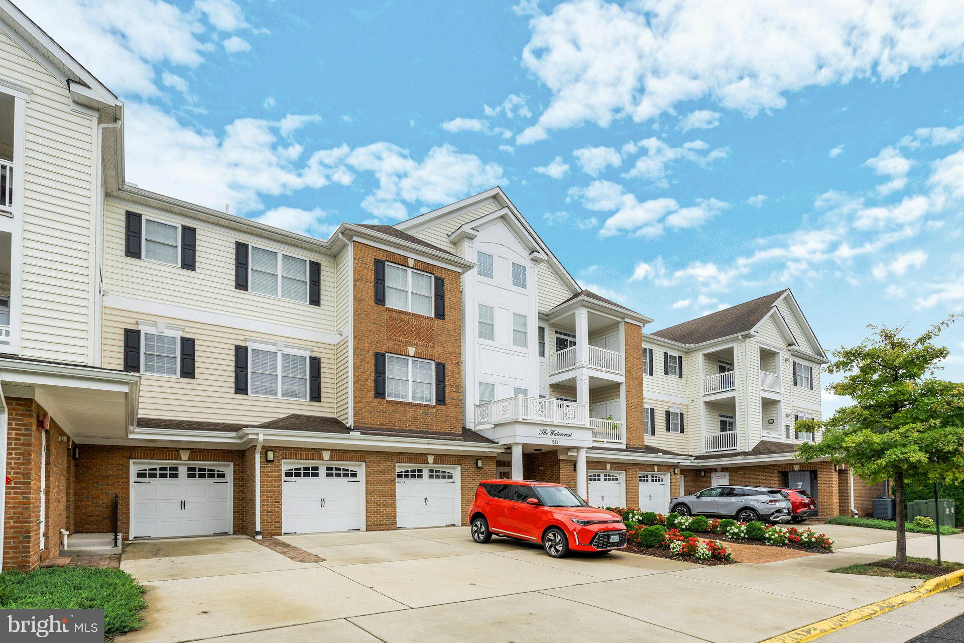 15211 ROYAL CREST DRIVE 405