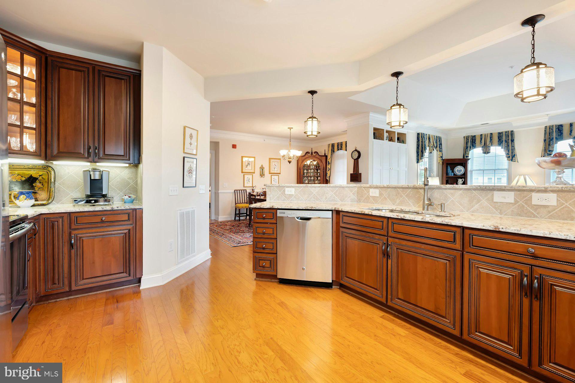15211 ROYAL CREST DRIVE 405