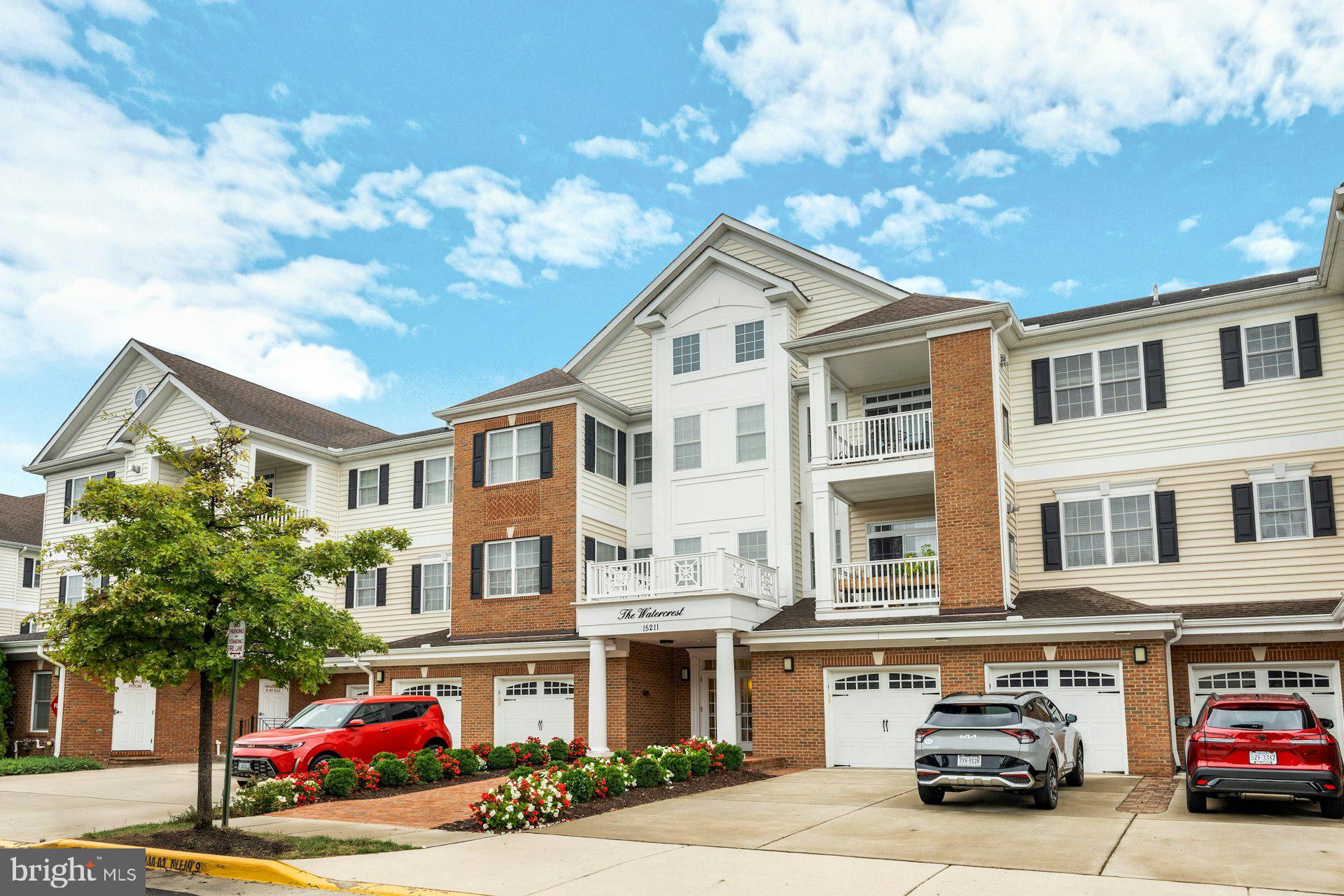 15211 ROYAL CREST DRIVE 405
