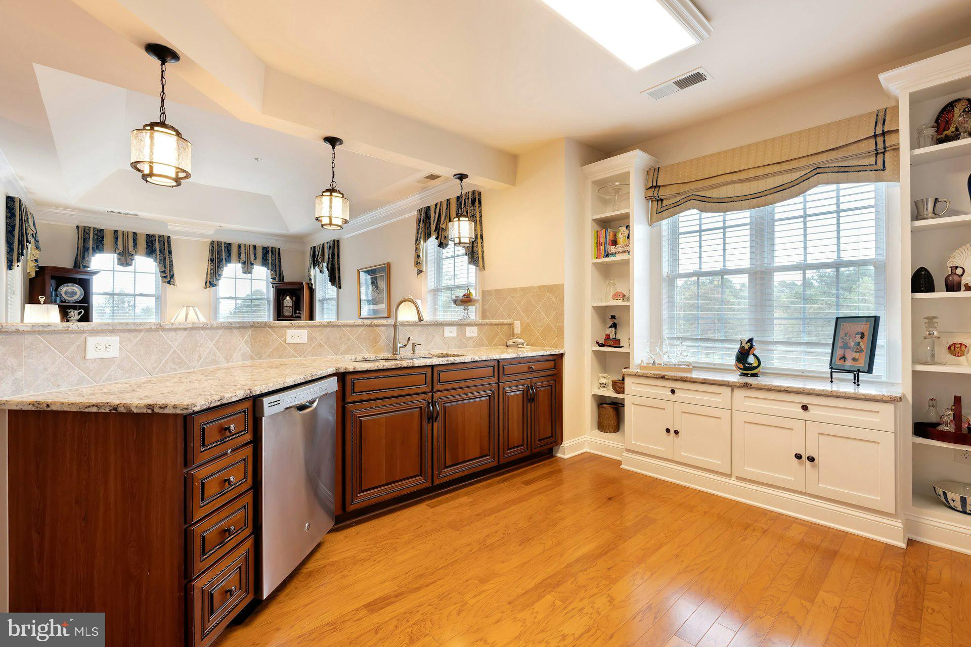 15211 ROYAL CREST DRIVE 405