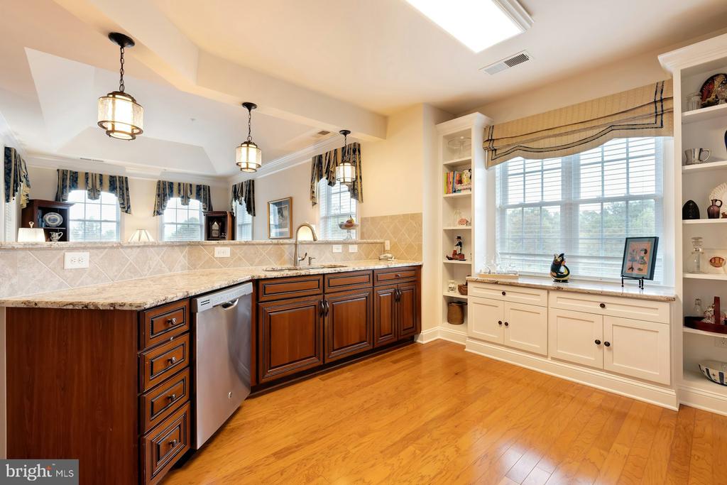 15211 ROYAL CREST DRIVE 405