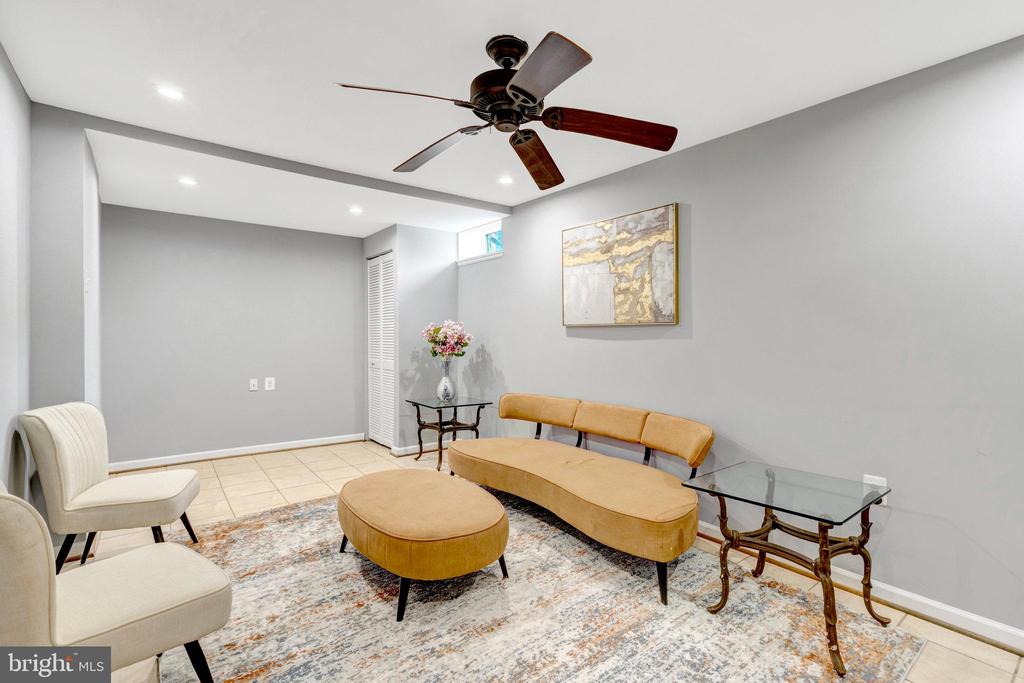 3437 BELFRY LANE
