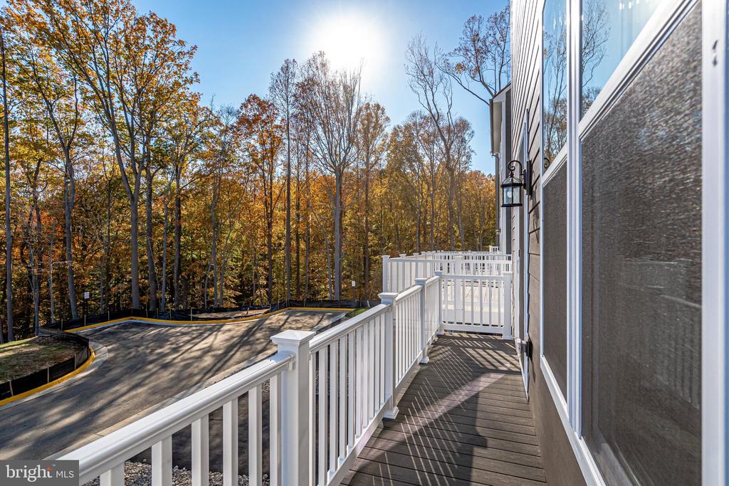 1759 AUTUMN MAPLE LEAF DRIVE