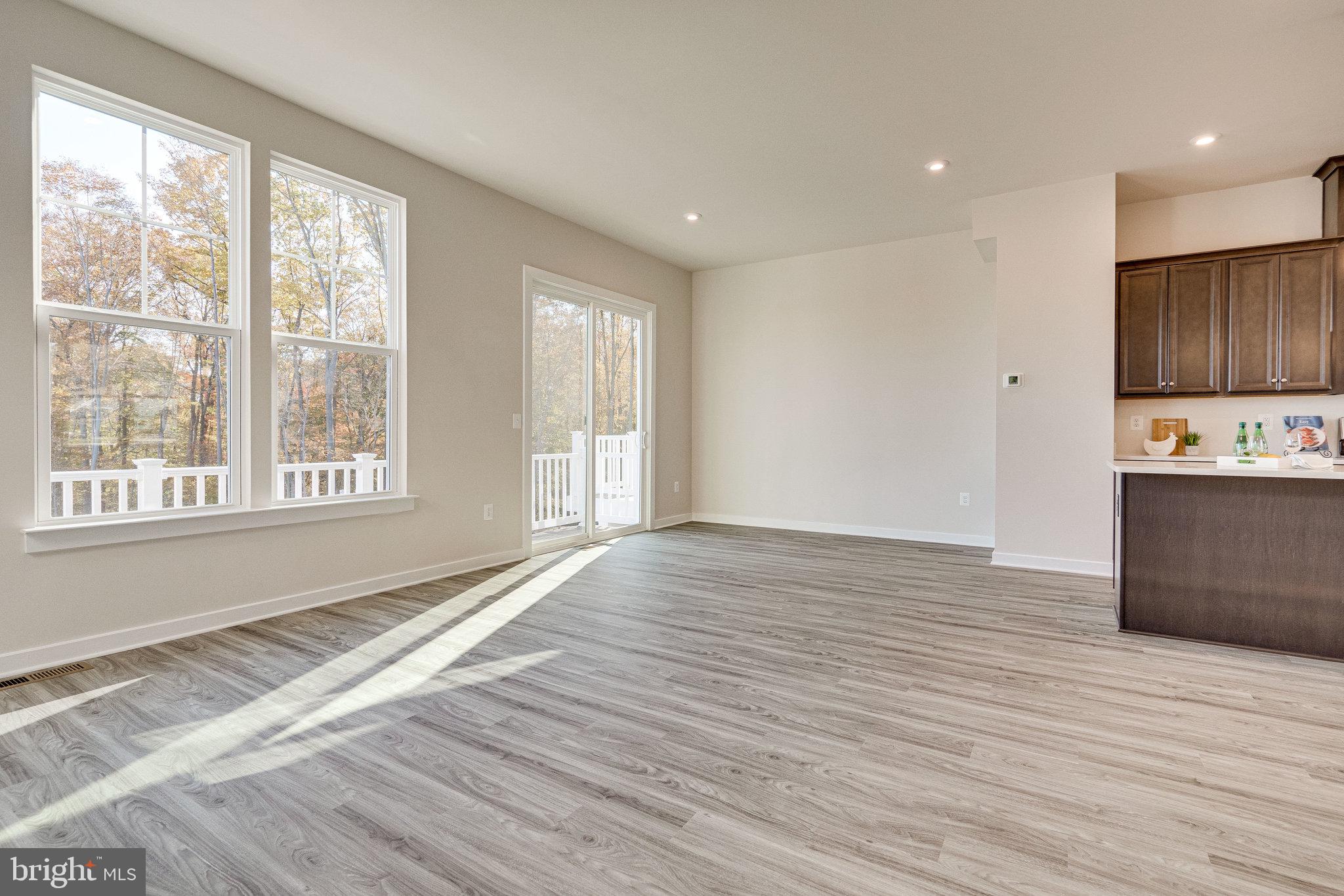 1759 AUTUMN MAPLE LEAF DRIVE