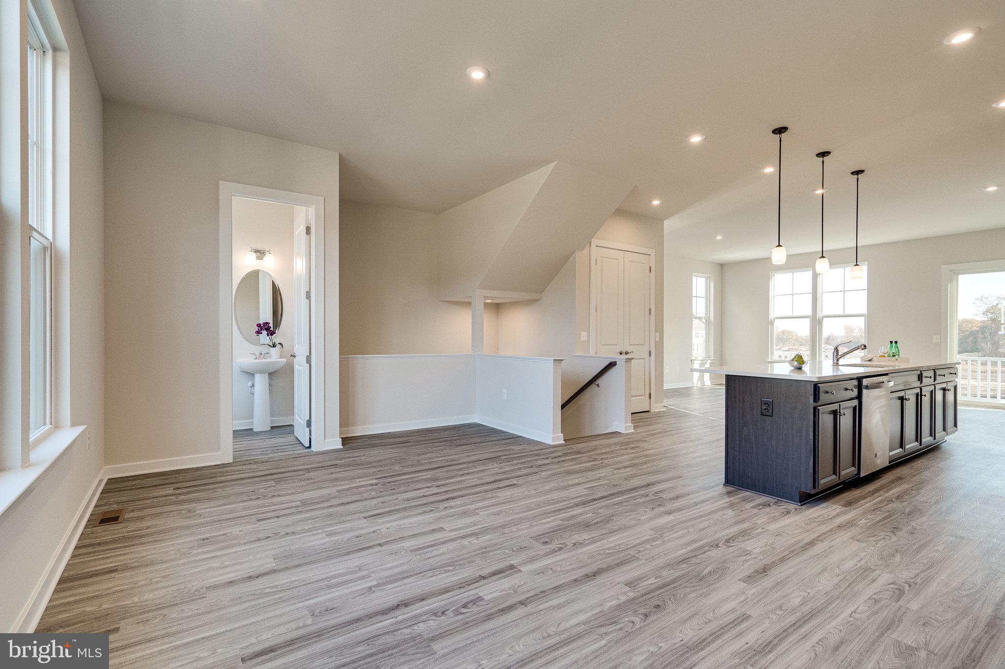 1759 AUTUMN MAPLE LEAF DRIVE