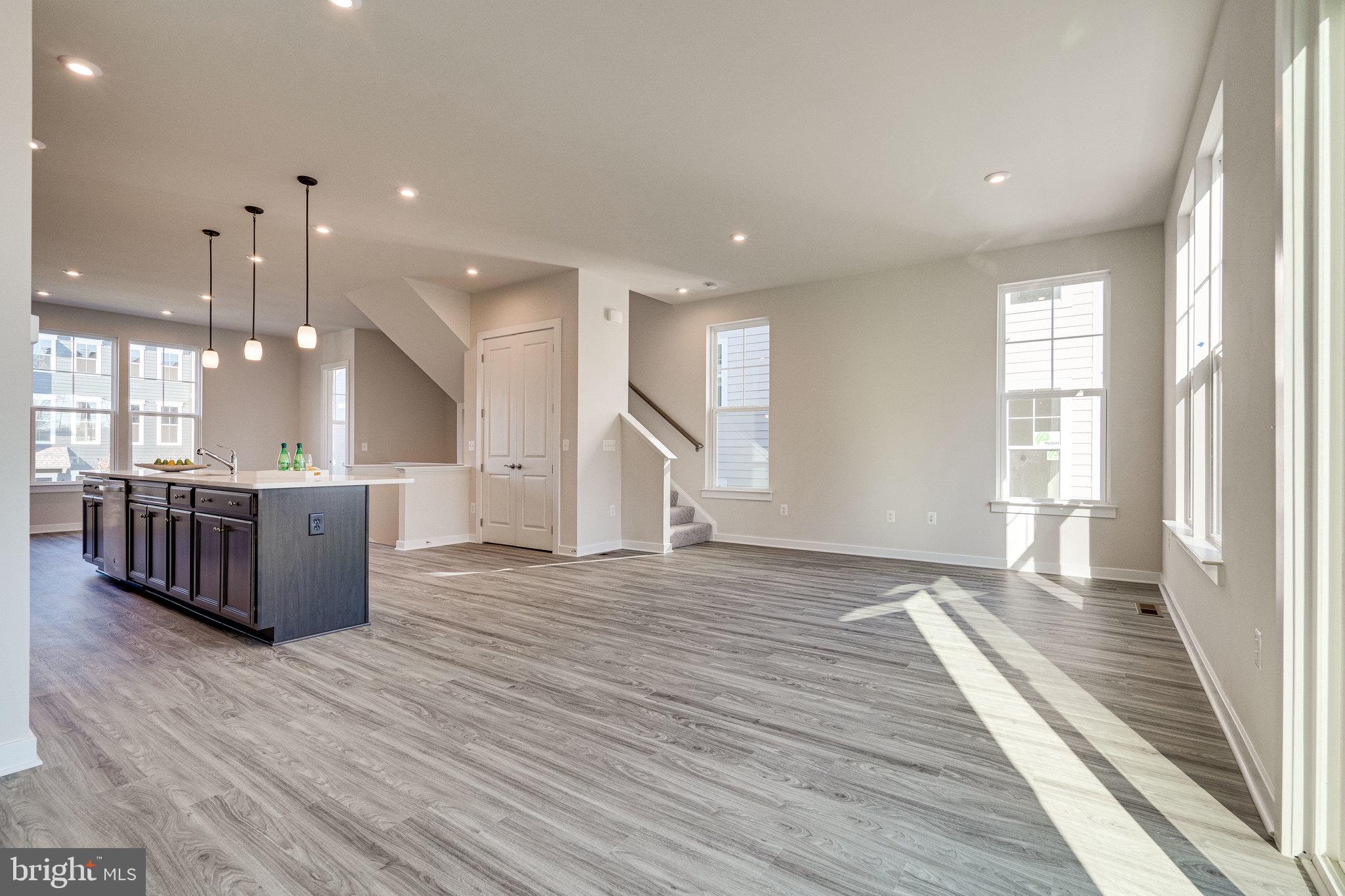 1759 AUTUMN MAPLE LEAF DRIVE