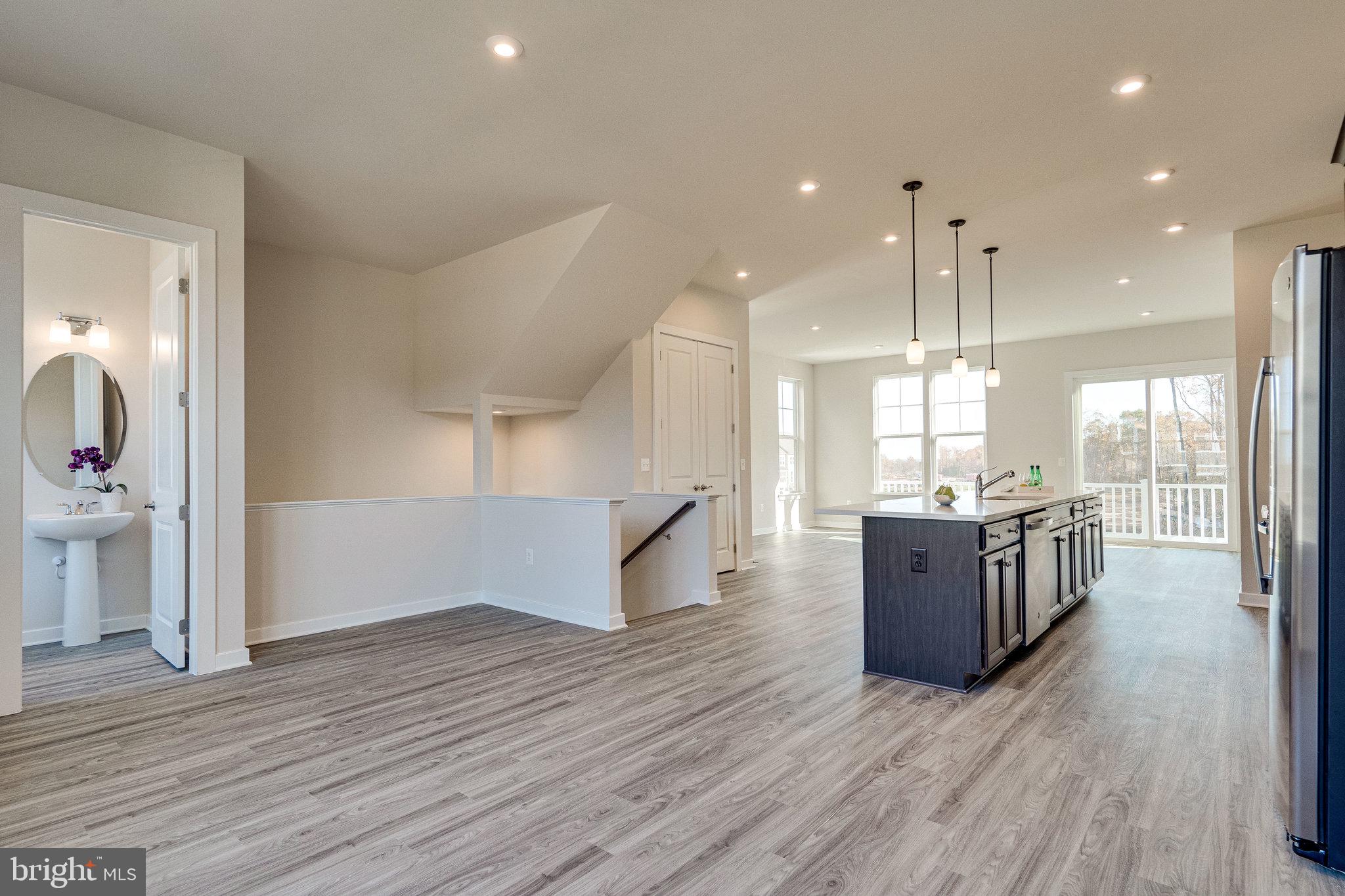 1759 AUTUMN MAPLE LEAF DRIVE
