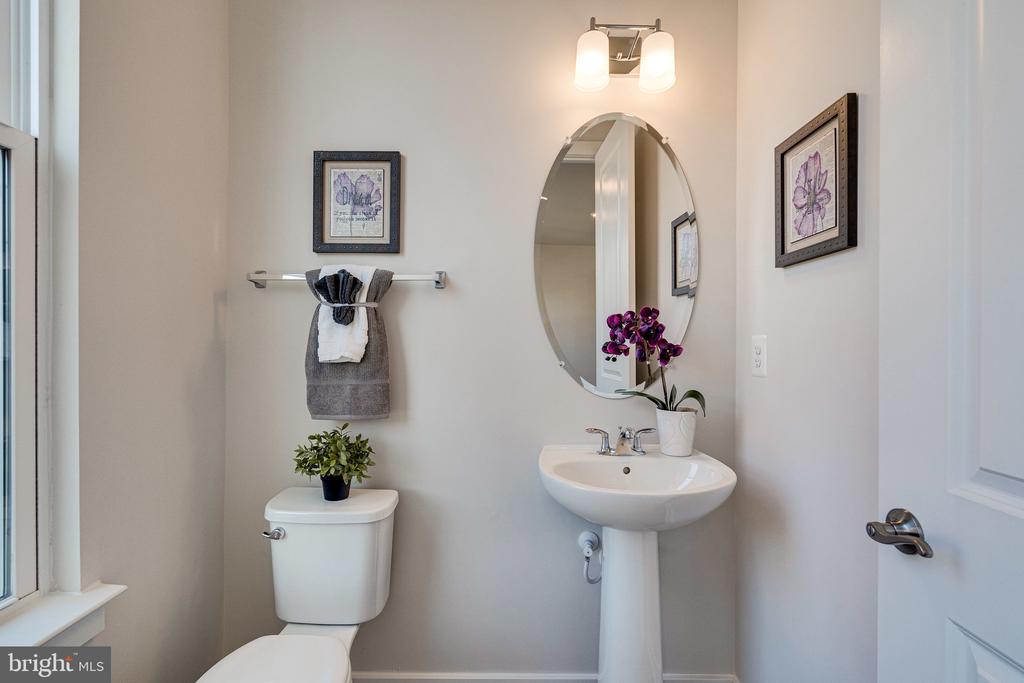 1759 AUTUMN MAPLE LEAF DRIVE