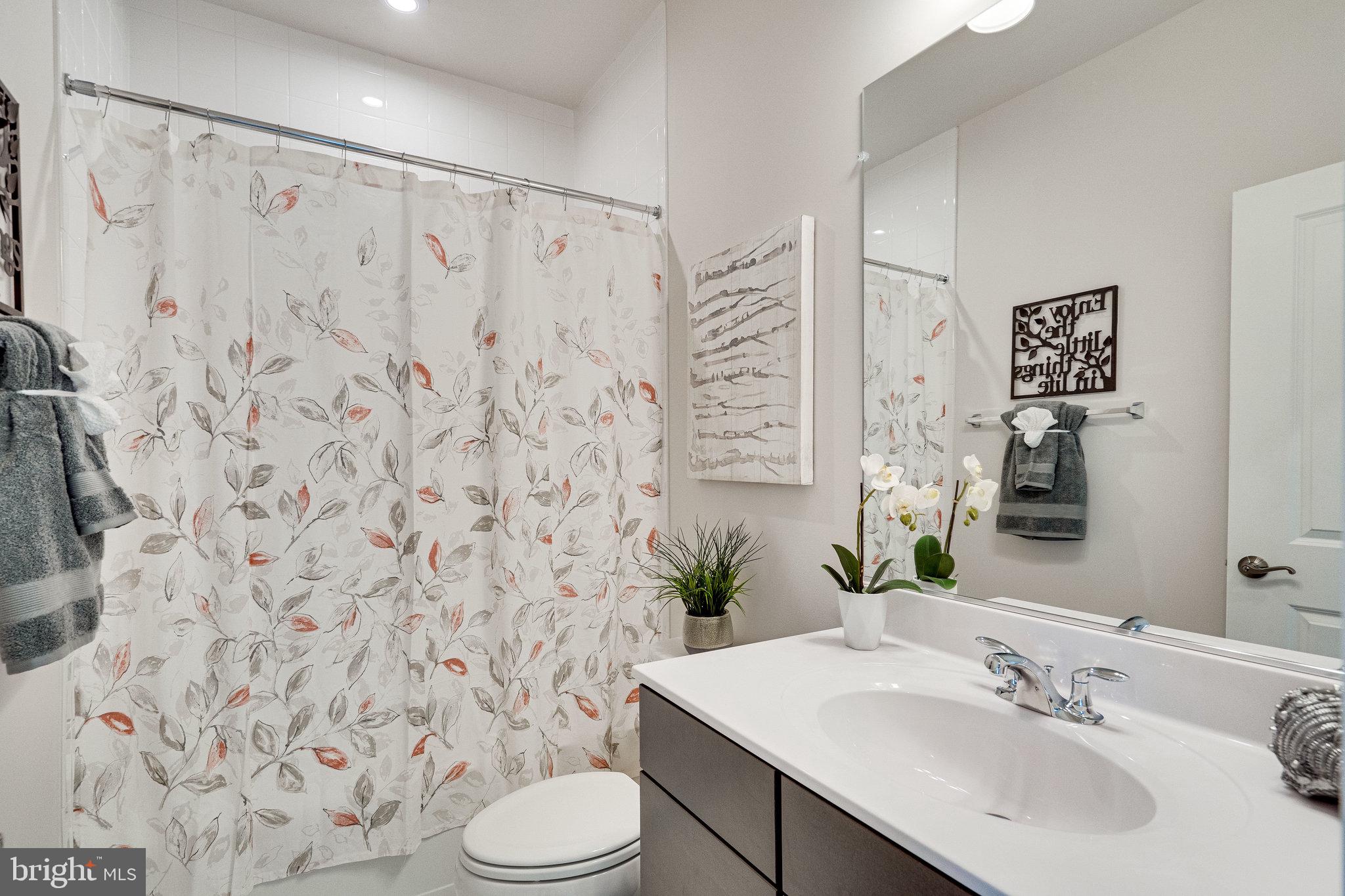 1759 AUTUMN MAPLE LEAF DRIVE