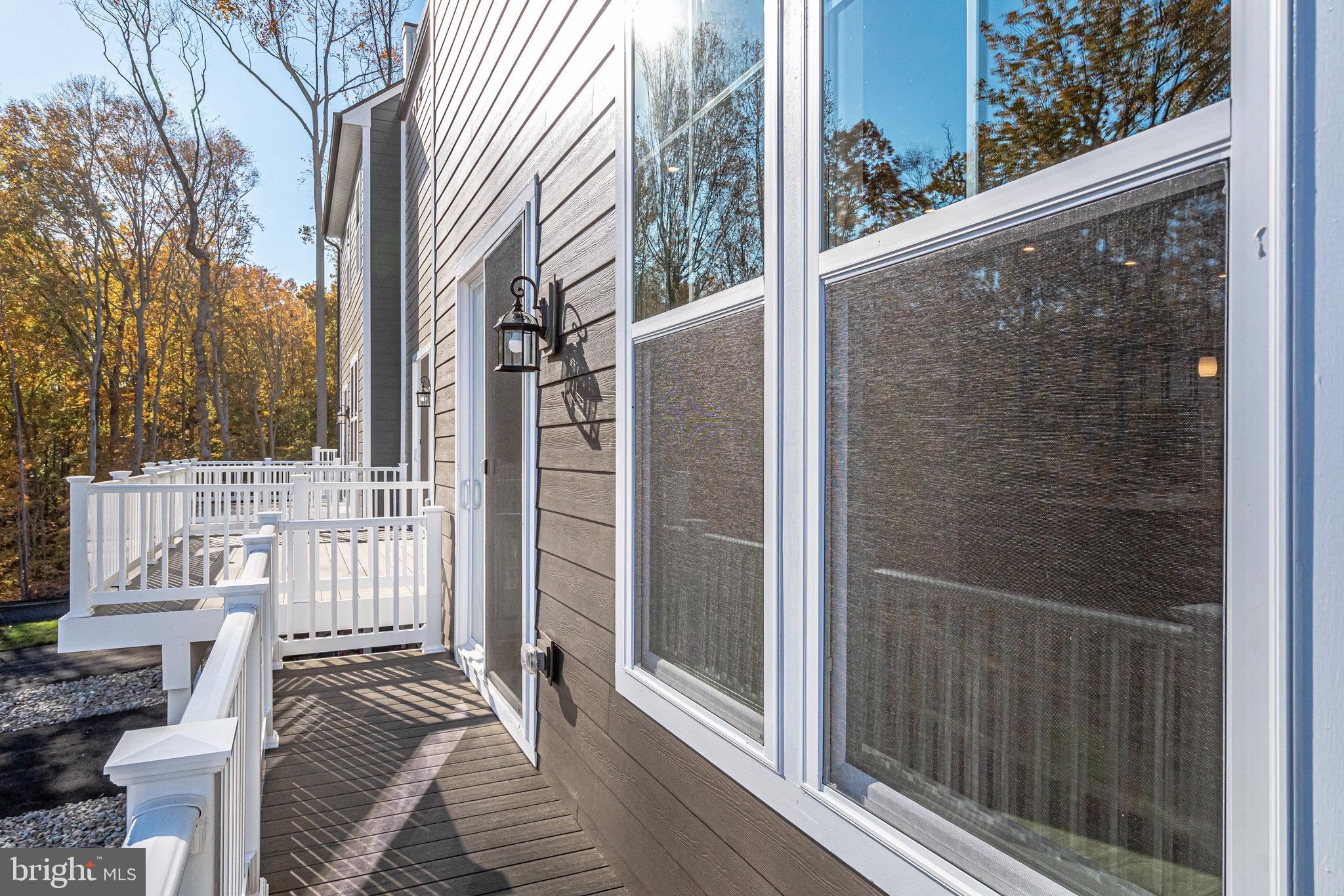 1759 AUTUMN MAPLE LEAF DRIVE