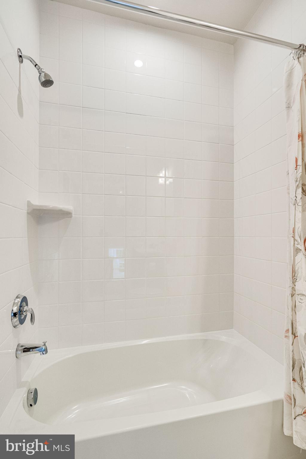 1759 AUTUMN MAPLE LEAF DRIVE