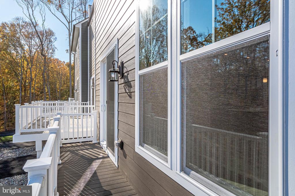 1759 AUTUMN MAPLE LEAF DRIVE