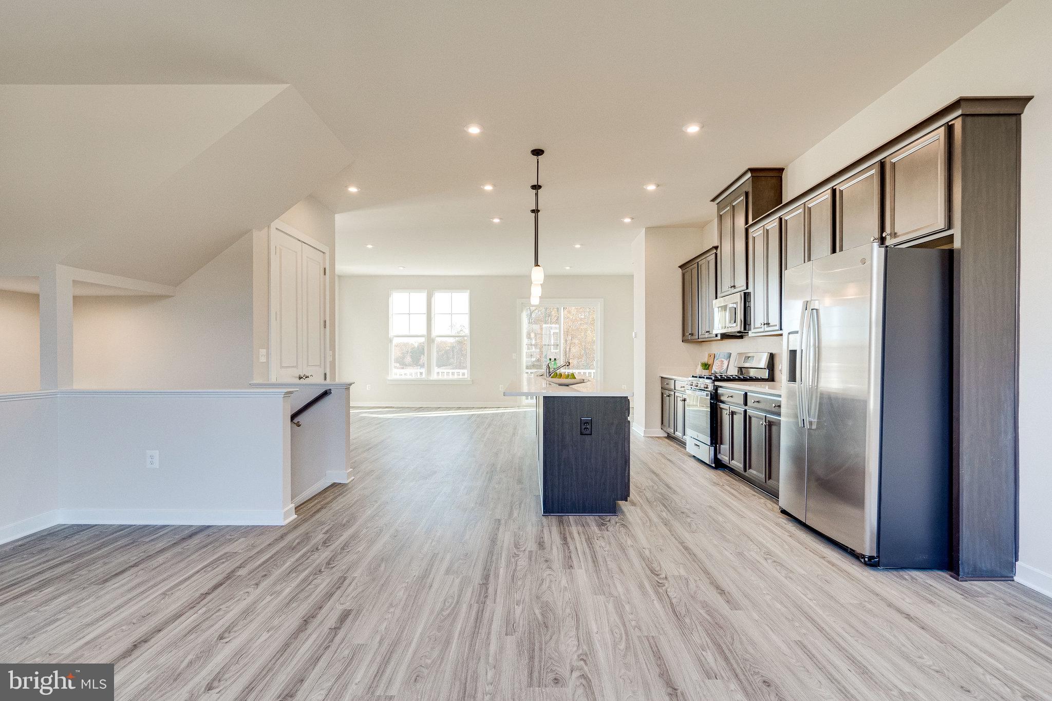 1759 AUTUMN MAPLE LEAF DRIVE