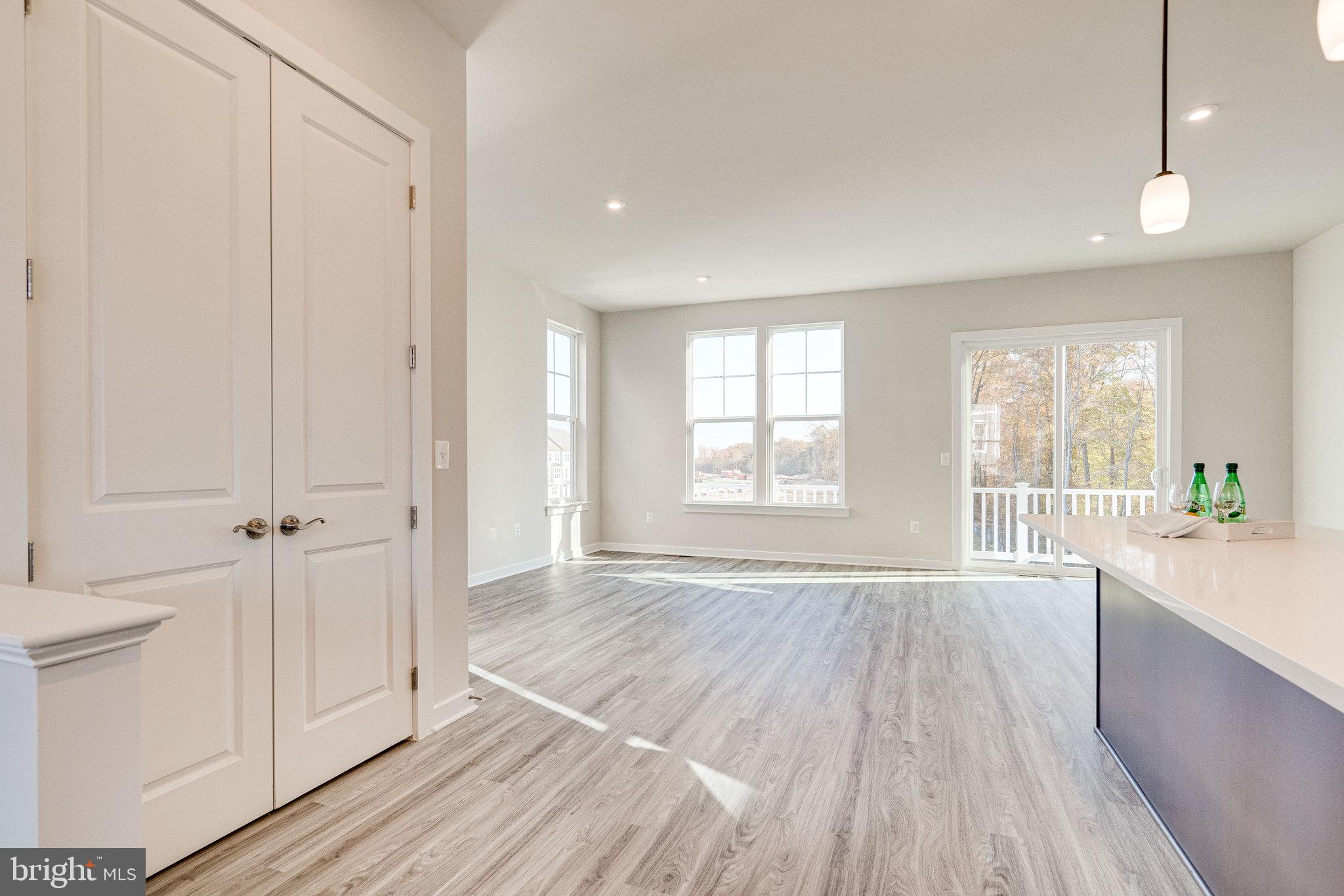 1759 AUTUMN MAPLE LEAF DRIVE