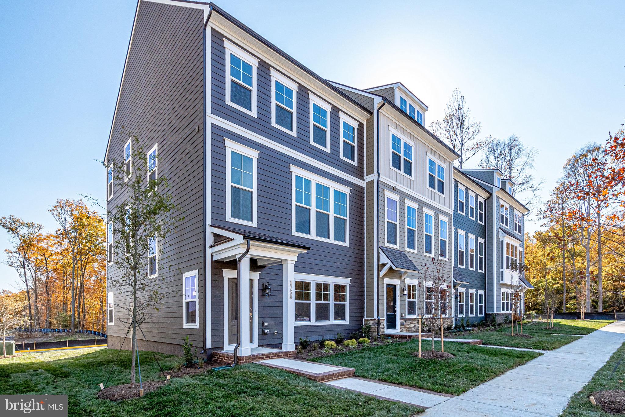 1759 AUTUMN MAPLE LEAF DRIVE