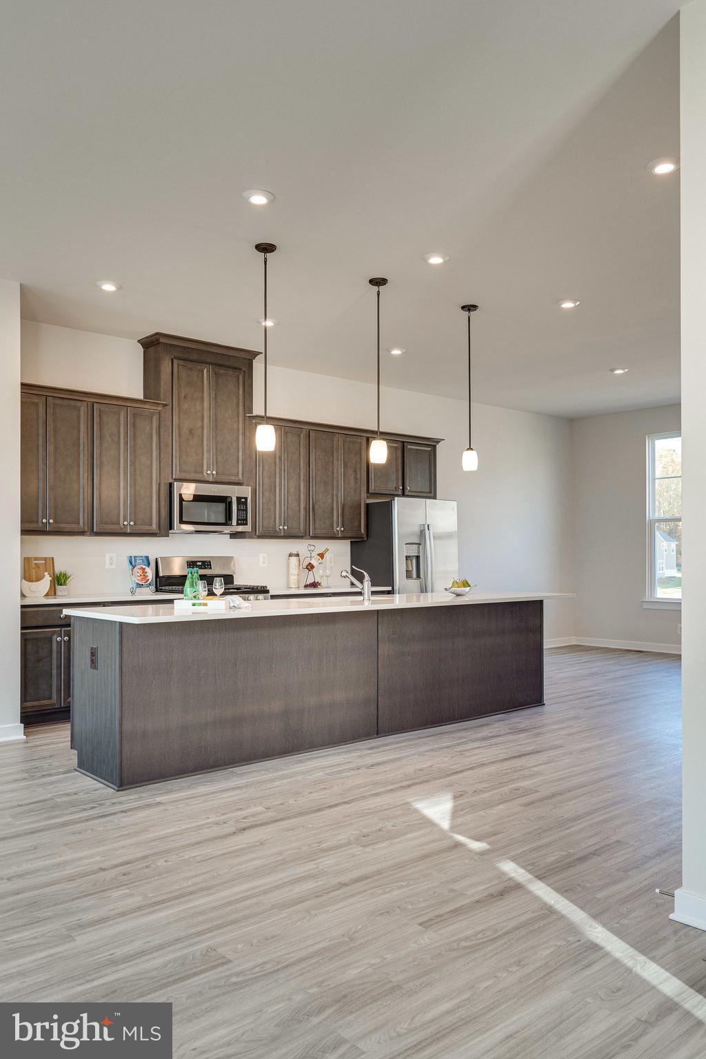 1759 AUTUMN MAPLE LEAF DRIVE