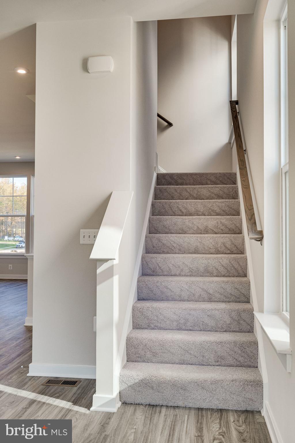 1759 AUTUMN MAPLE LEAF DRIVE