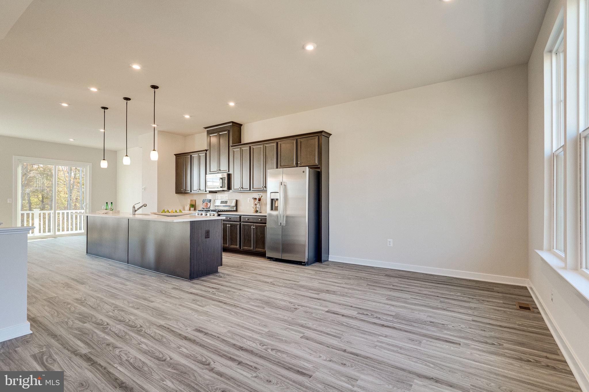 1759 AUTUMN MAPLE LEAF DRIVE