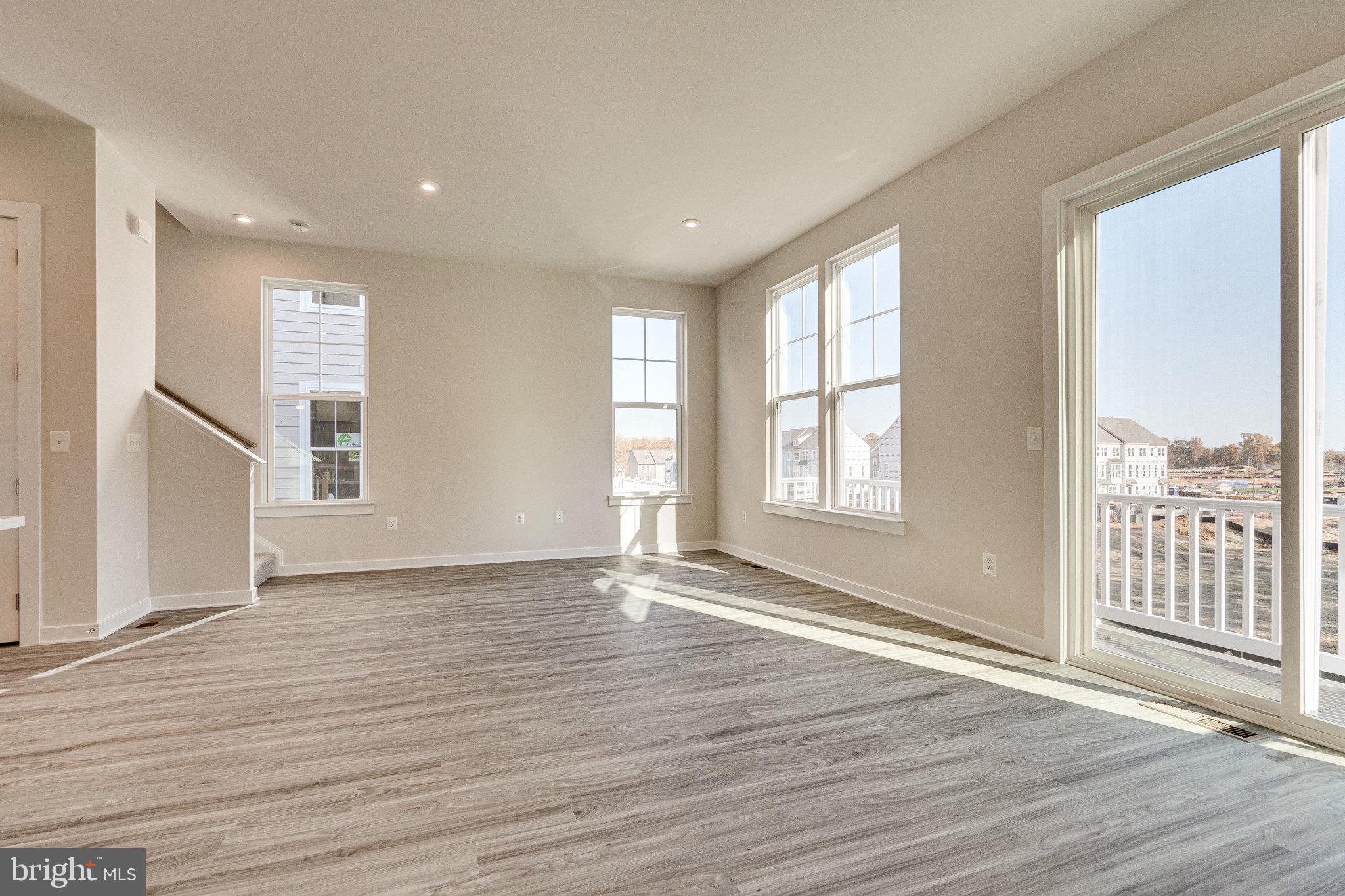 1759 AUTUMN MAPLE LEAF DRIVE