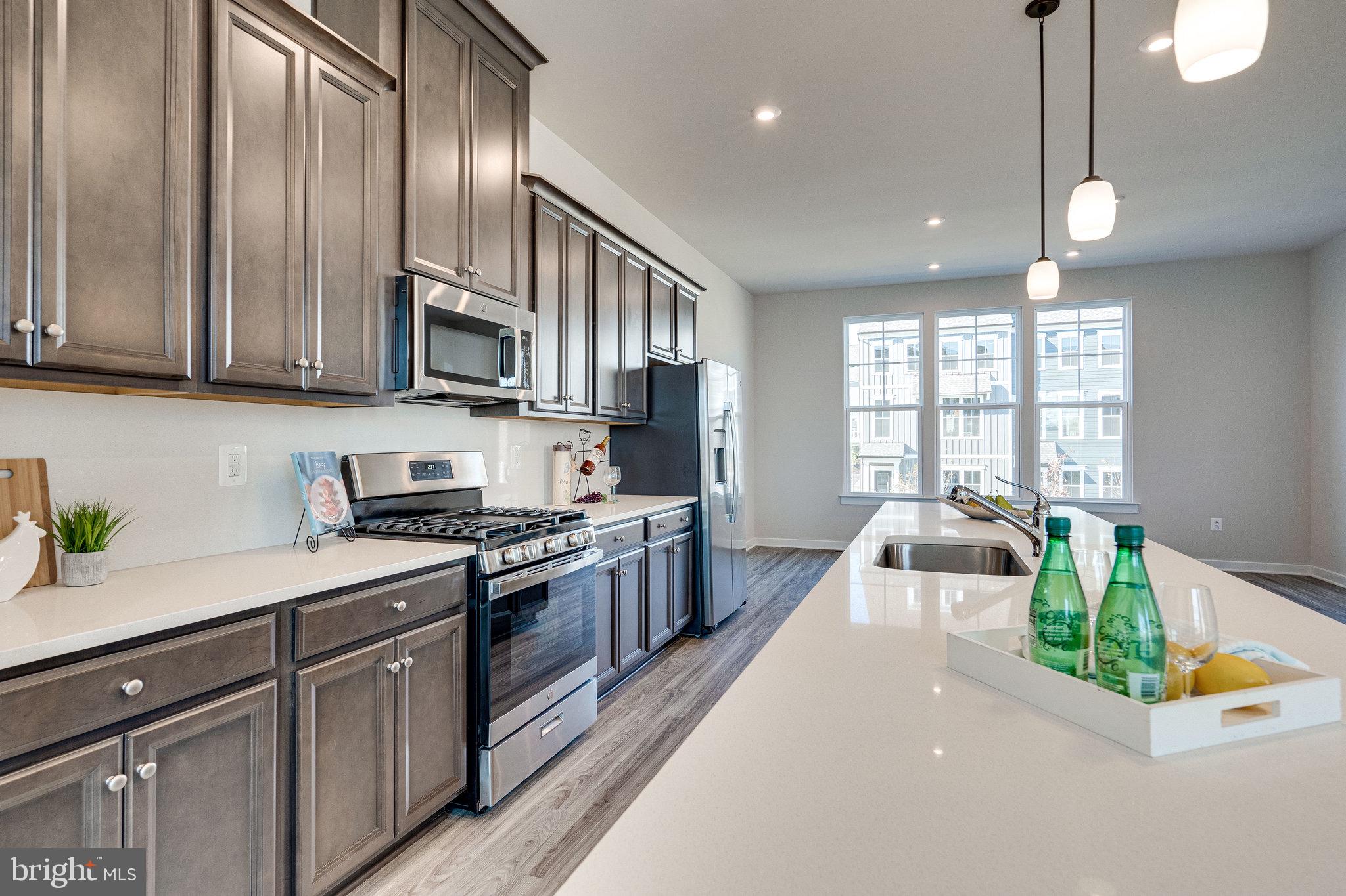 1759 AUTUMN MAPLE LEAF DRIVE