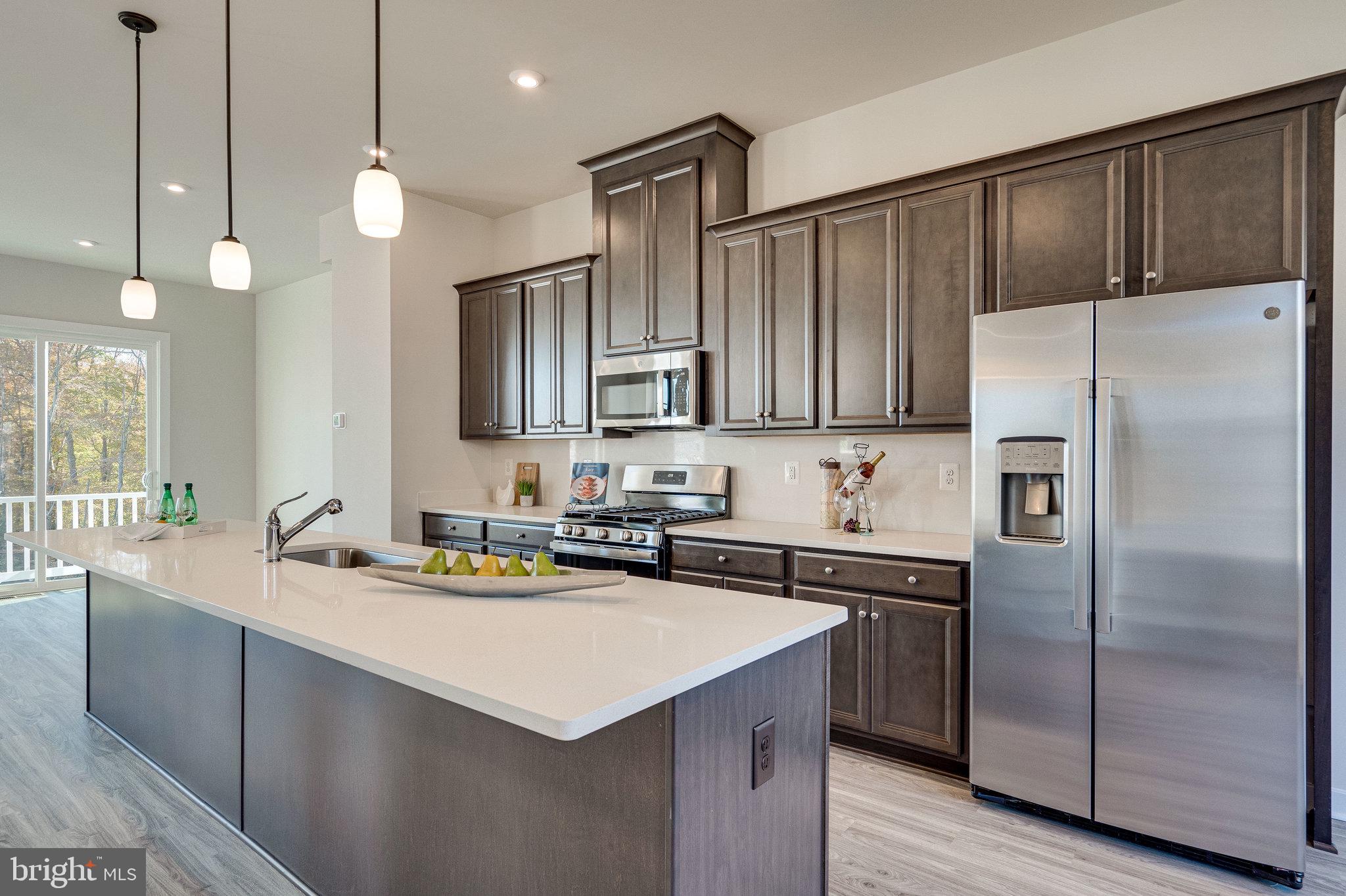 1759 AUTUMN MAPLE LEAF DRIVE