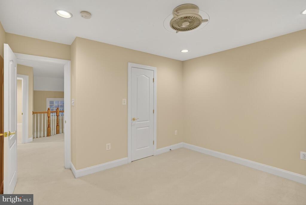 8178 SNEAD LOOP
