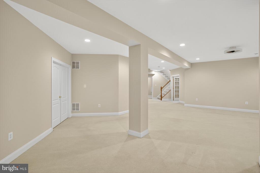 8178 SNEAD LOOP