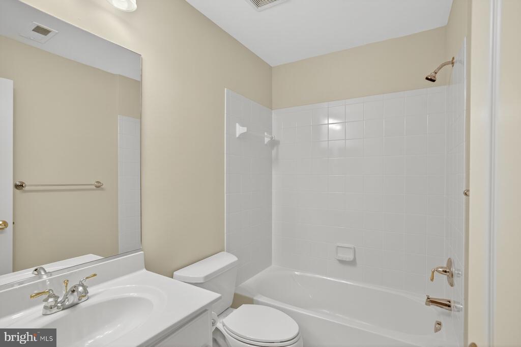 8178 SNEAD LOOP