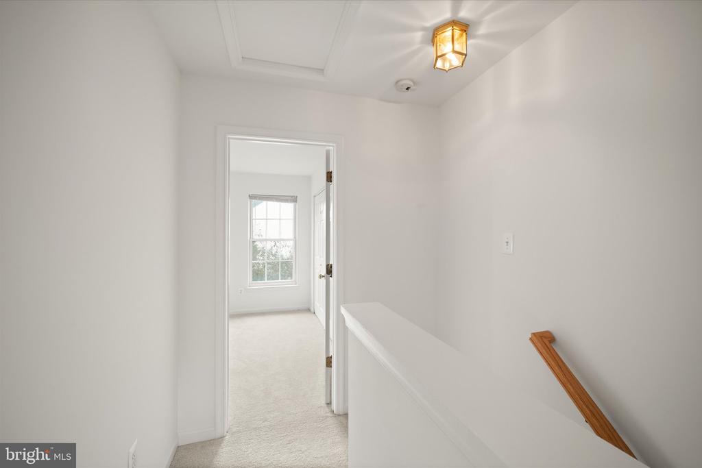 8878 STABLE FOREST PLACE