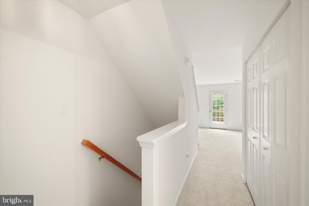 8878 STABLE FOREST PLACE