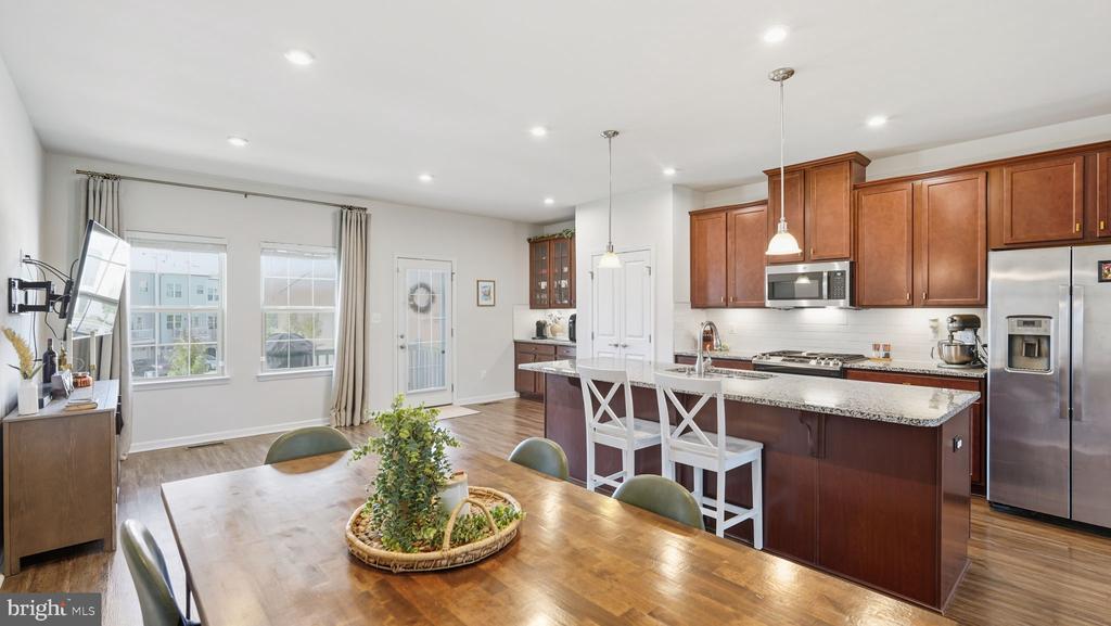2190 HEMLOCK BAY ROAD