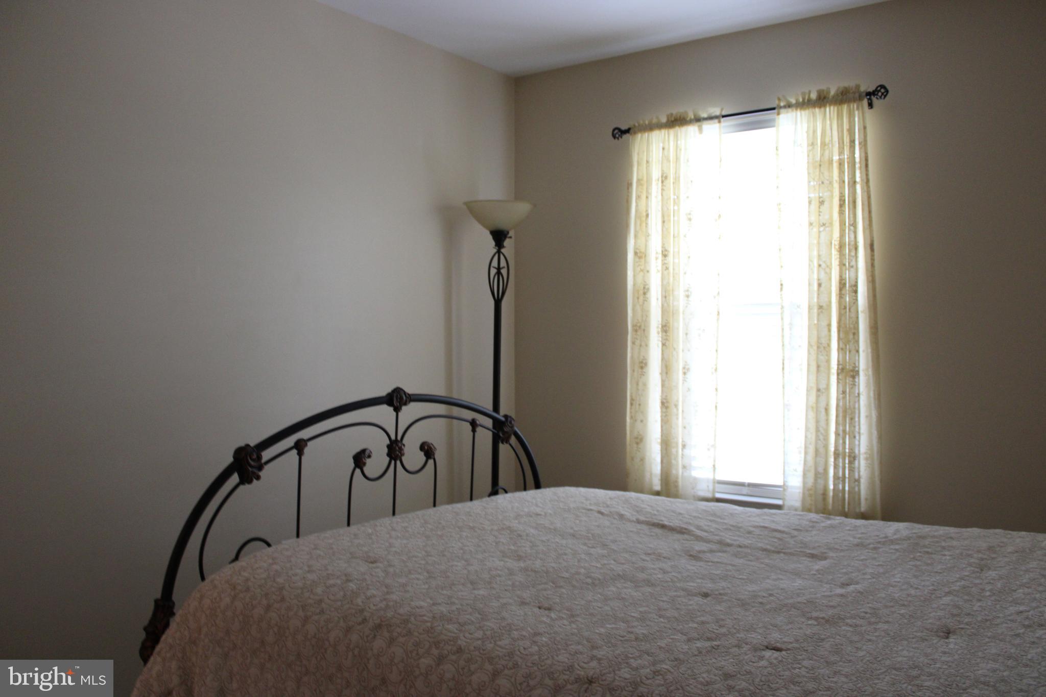 14186 HUNTERS RUN WAY