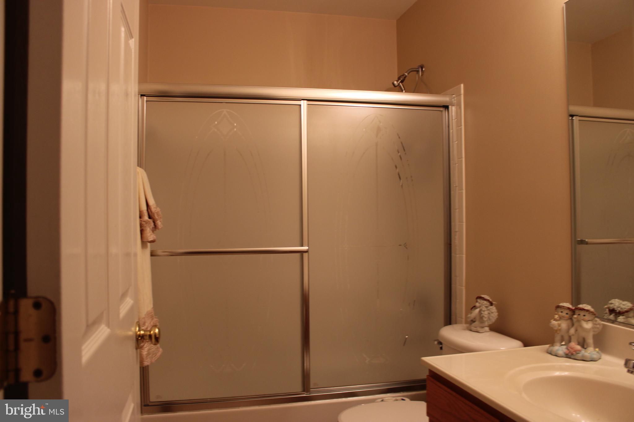 14186 HUNTERS RUN WAY