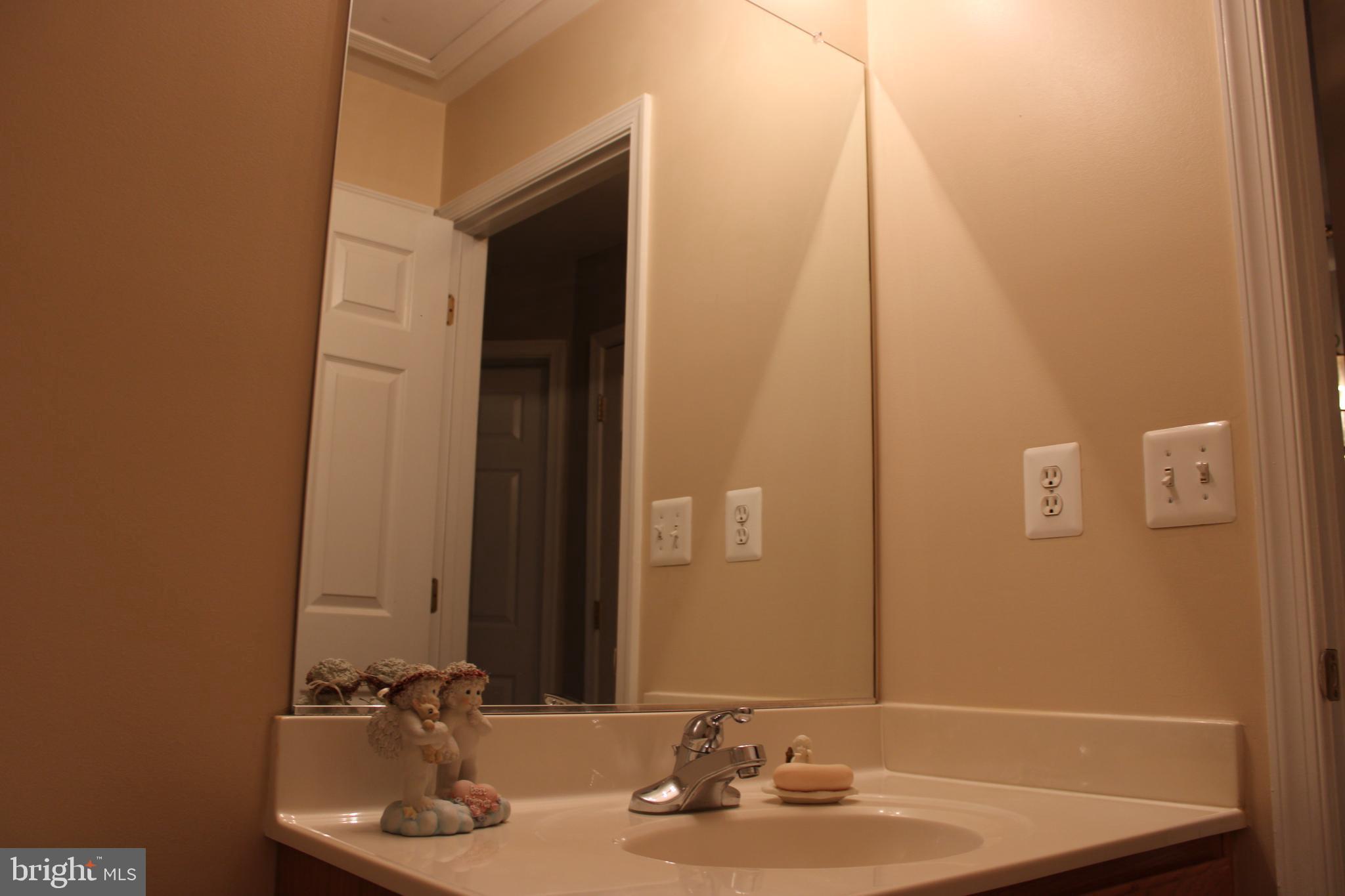 14186 HUNTERS RUN WAY