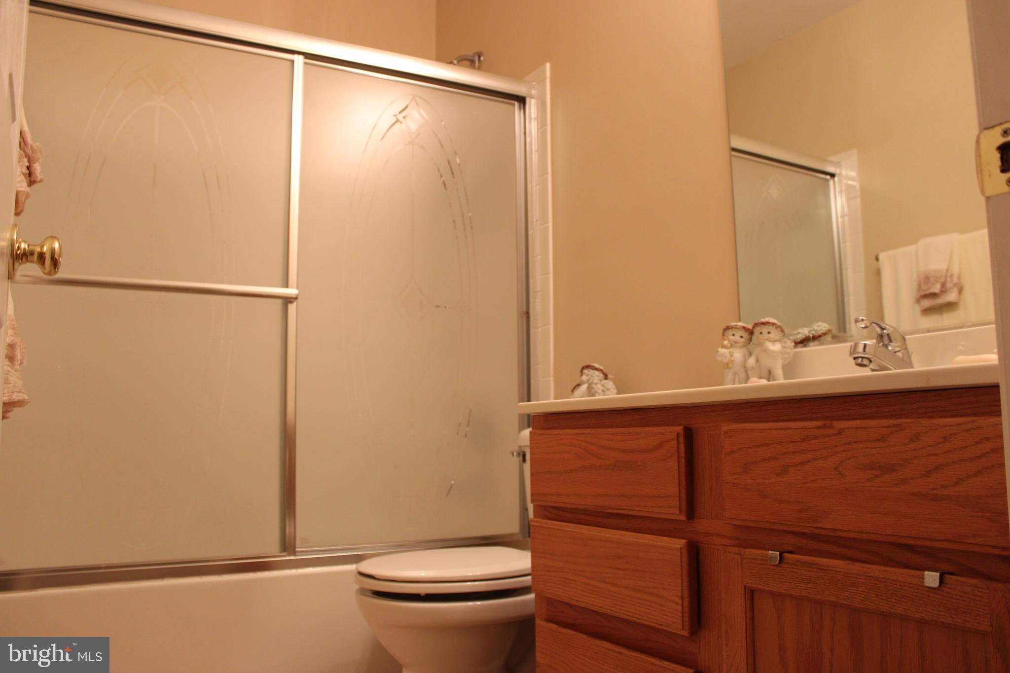 14186 HUNTERS RUN WAY