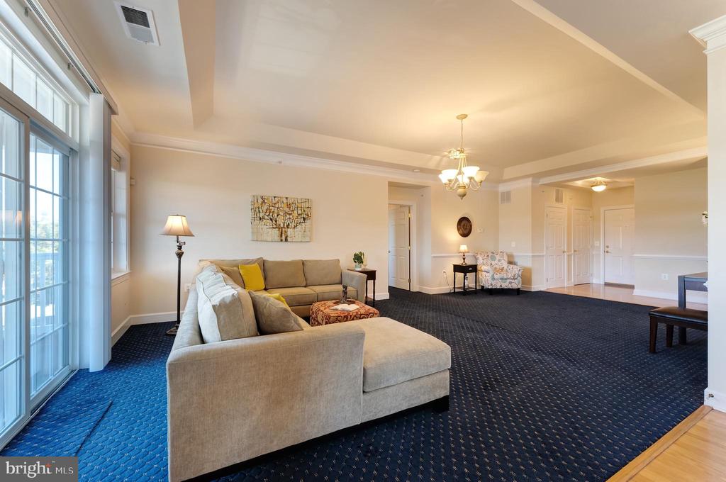 15251 ROYAL CREST DRIVE 306