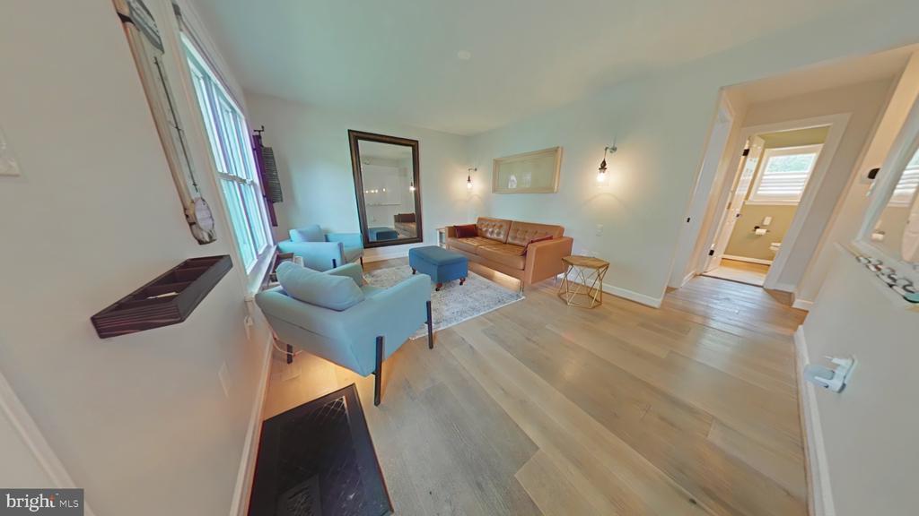 5242 SUDBERRY LANE
