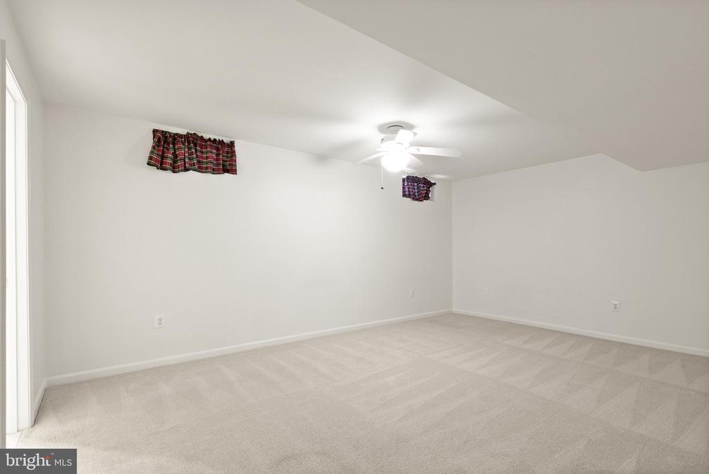 11781 FINGERLAKE WAY