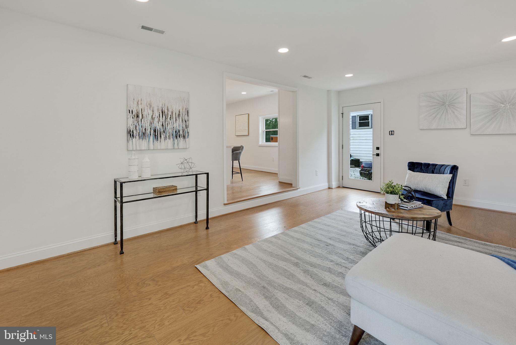 14332 BELLEVILLE AVENUE