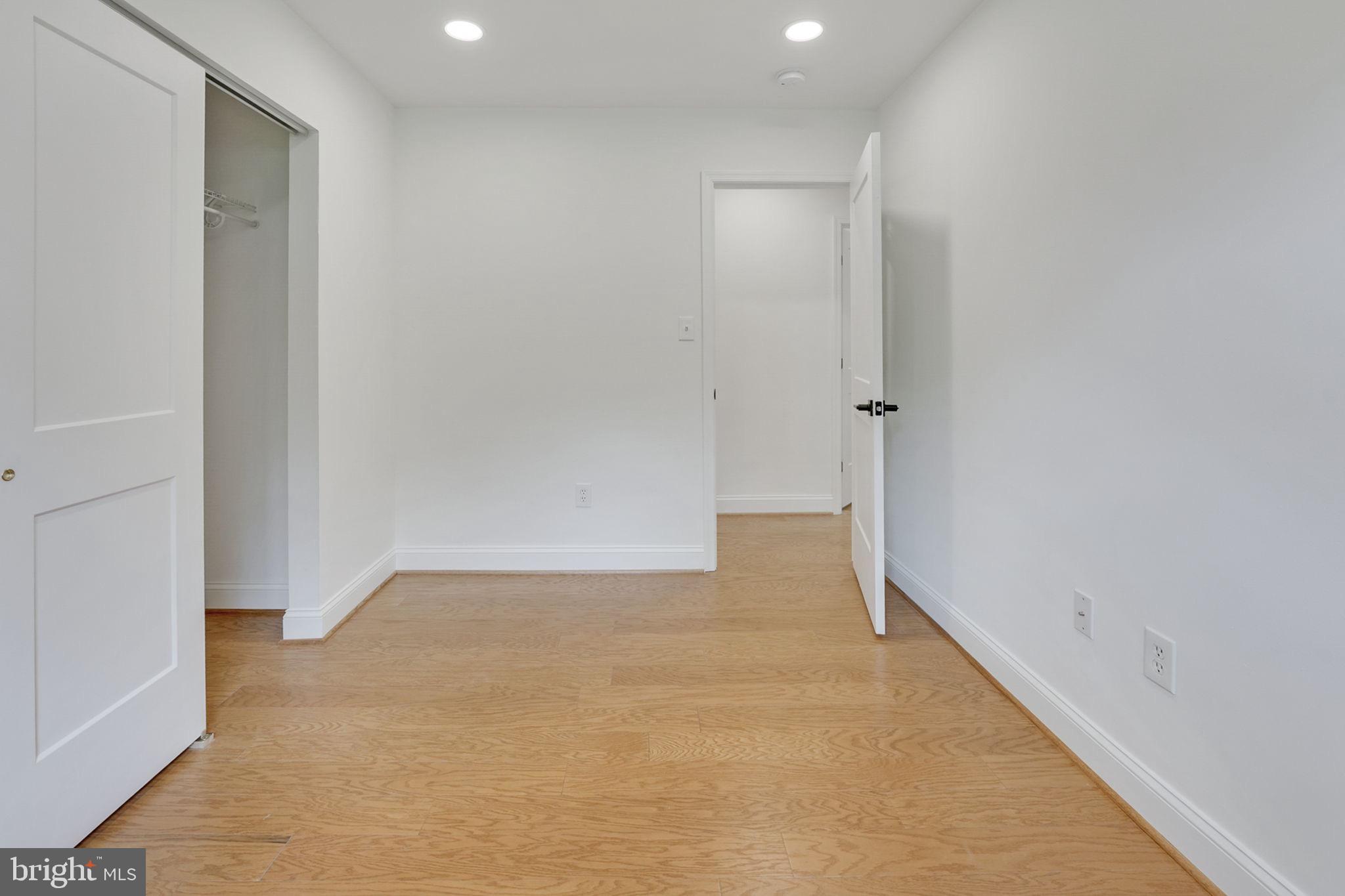 14332 BELLEVILLE AVENUE